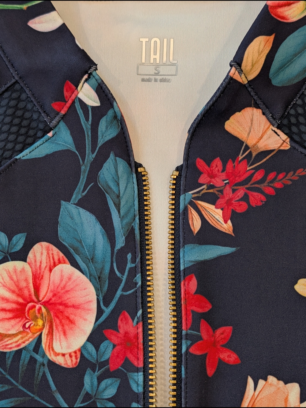 TAIL Navy Tropical Floral Sleeveless Zip-Front Golf Tank Size M - Picture 5 of 6